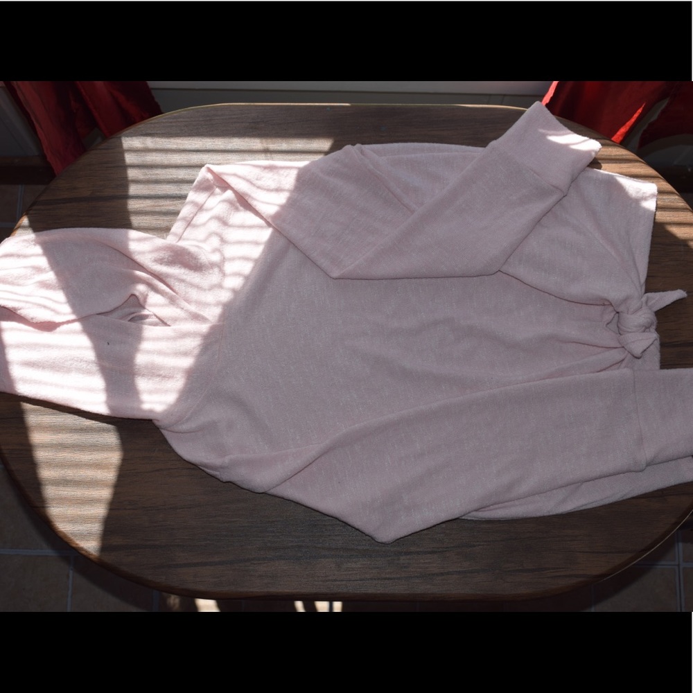 Old navy short sweatshirt (?)